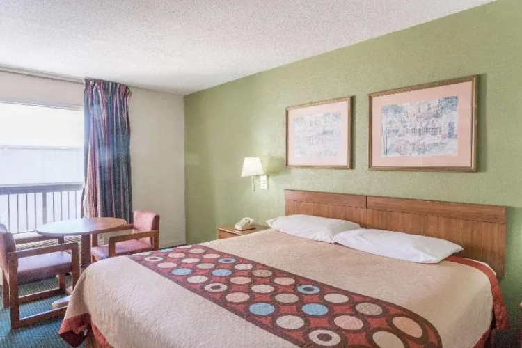 Quadruple room