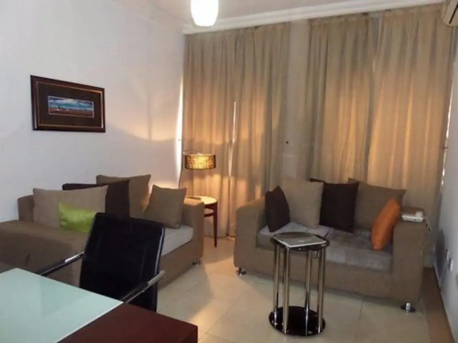 2 Bedrooms Apartment