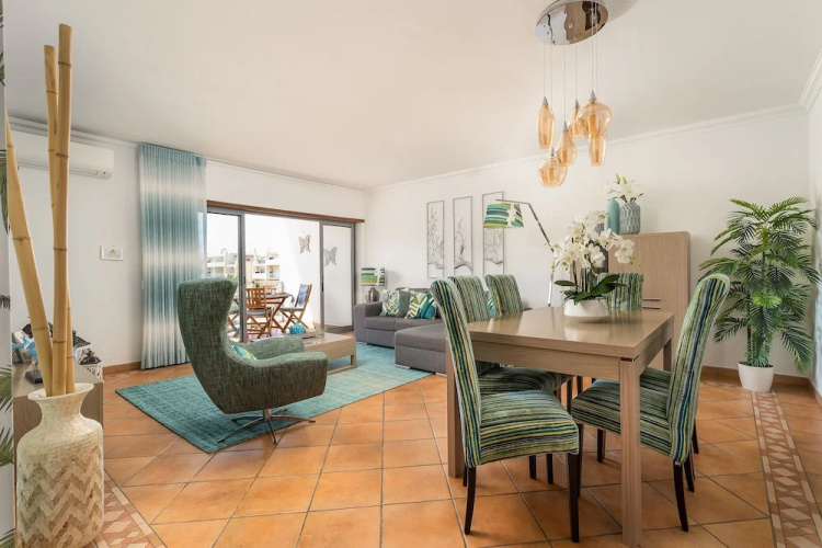 Sea La Vie Apartment