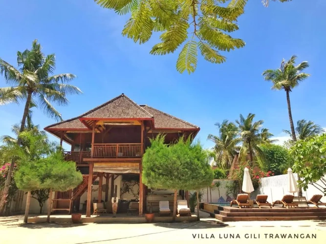 4 Bedrooms Double Villa