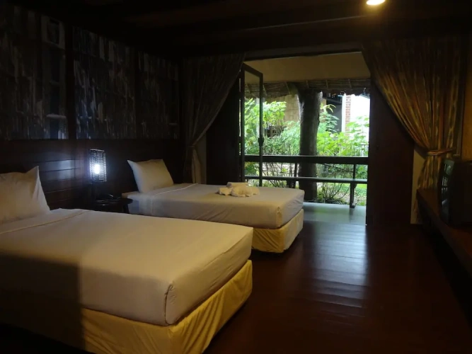 Standard Twin room with balcony