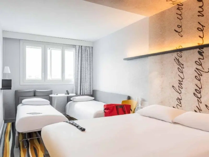 Standard Double room with view