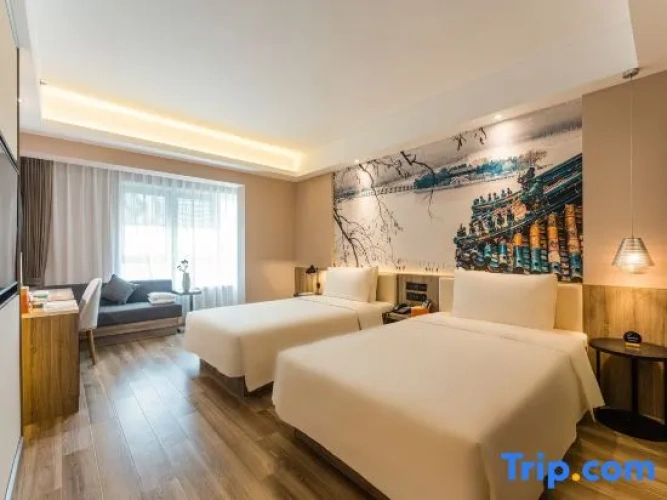 Standard Double room with garden view