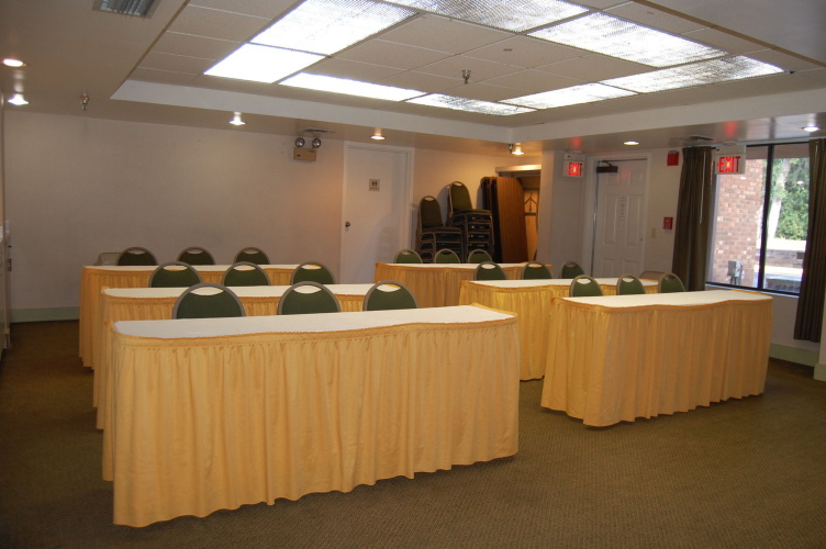 Ramada by Wyndham Temple Terrace/Tampa North photo 13