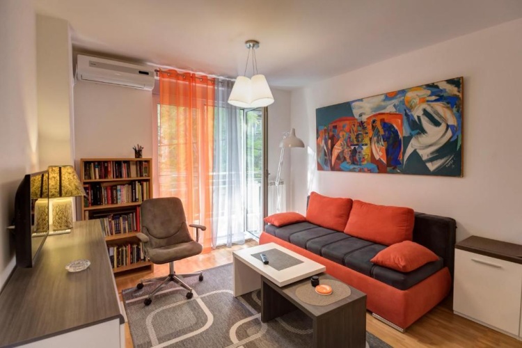 Apartment with balcony