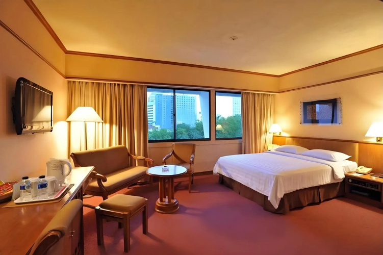 Elmi Hotel