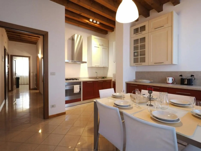 Venice Halldis Apartments