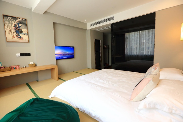 Standard Double room with river view