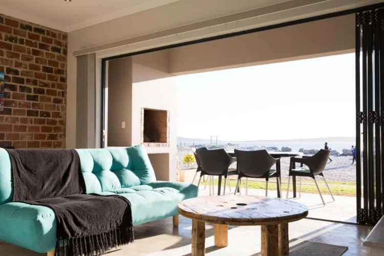 Beach Breakaway Apartment