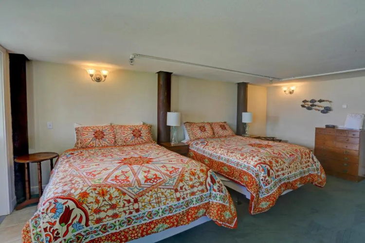 Land's End Resort
