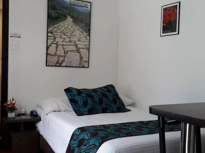 Central House Hotel