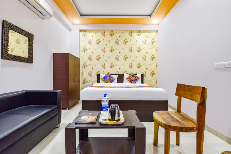Fabhotel Sarvika