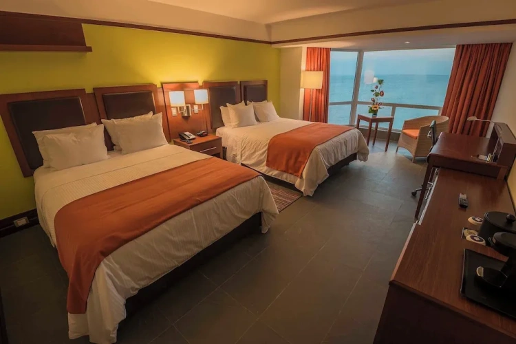 Superior Triple room with bay view