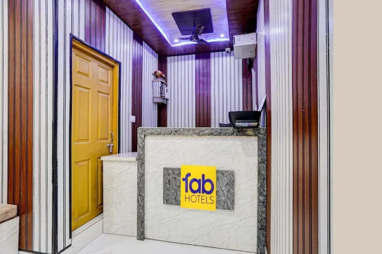 Fabhotel Ratraksh