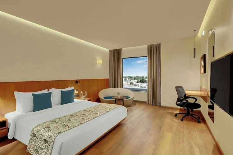 Standard Double room with city view