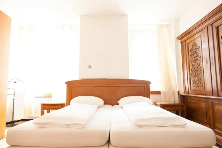 Barabas Hotel