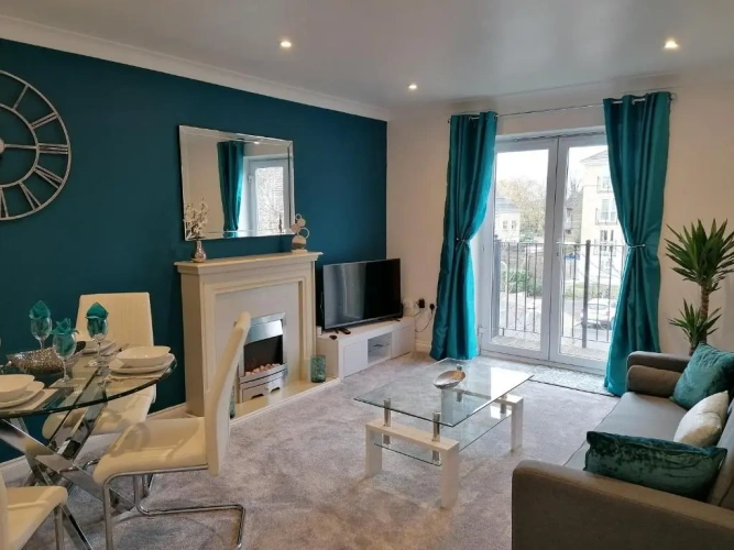 2 Bedrooms Apartment