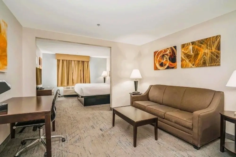 Deluxe Double Suite