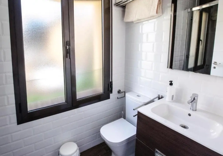 1 Bedroom Apartment with city view