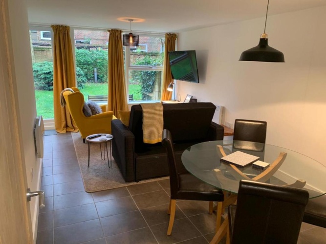 1 Bedroom Apartment