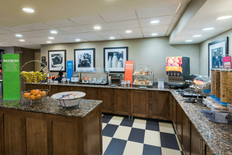 Hampton Inn Charlotte-University Place photo 22