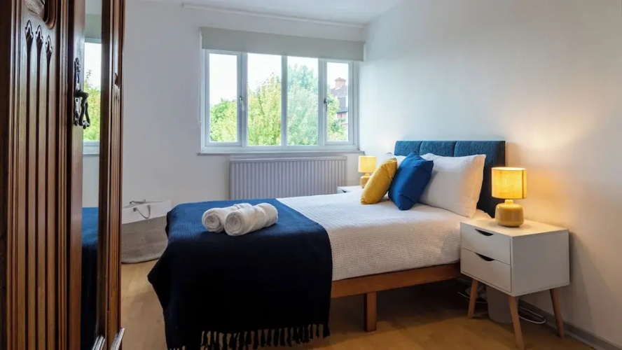 Captivating 3-bed House in London