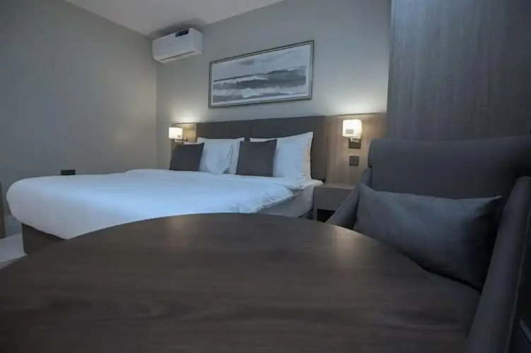 Maxx Apartments