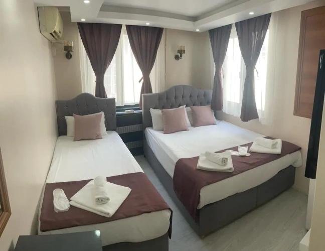 Standard Triple room