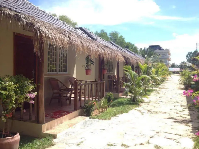 The MoonFlower Bungalow