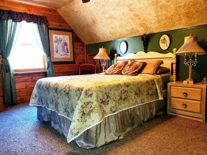 Standard Single Family room