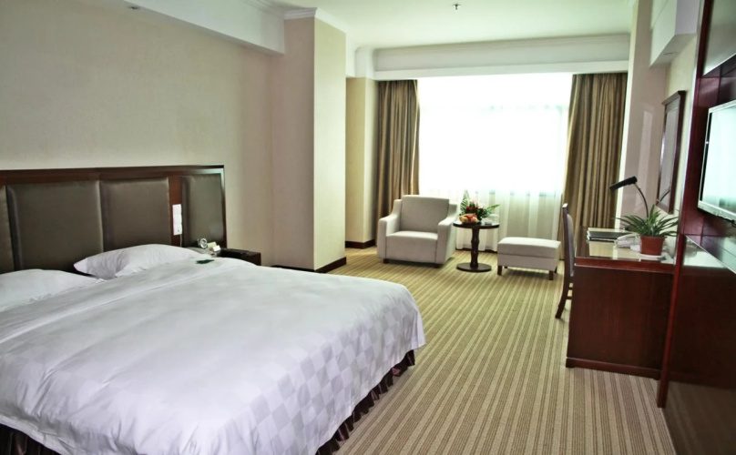 Yiyang Huatian Hotel