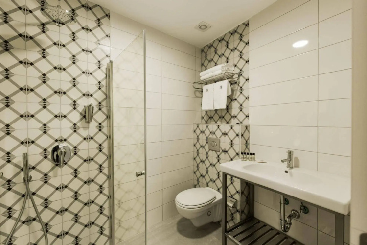 Stay Inn Hostel