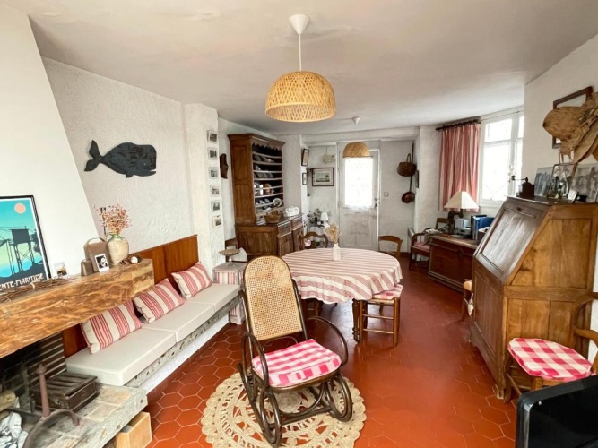 2 Bedrooms Cottage