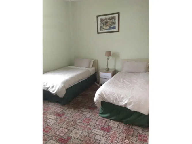 The New Beehive Inn