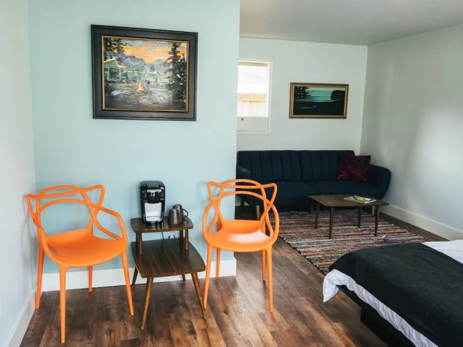 LOGE Westport