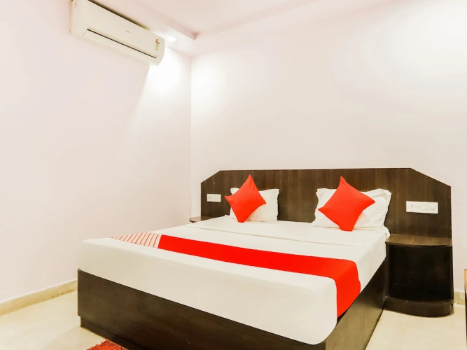Oyo 47562 Amullya Residence