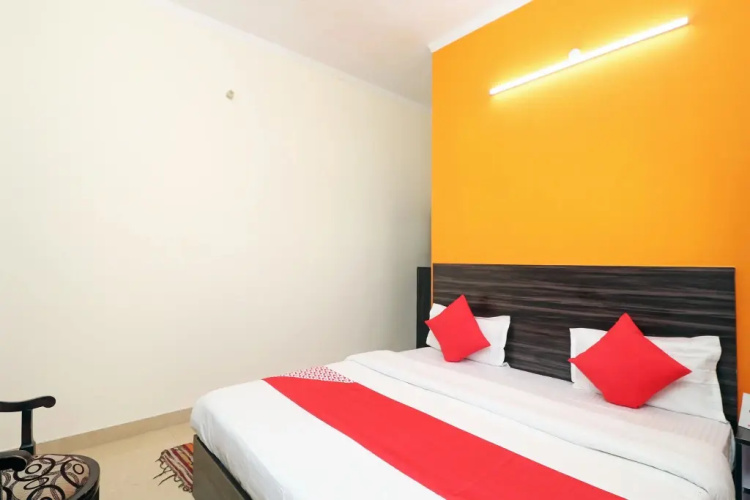 Hotel Dev by OYO Rooms