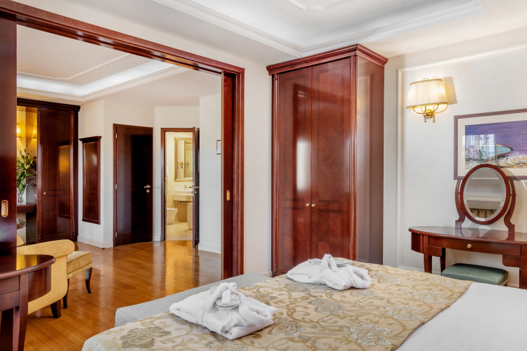 Hotel President Solin