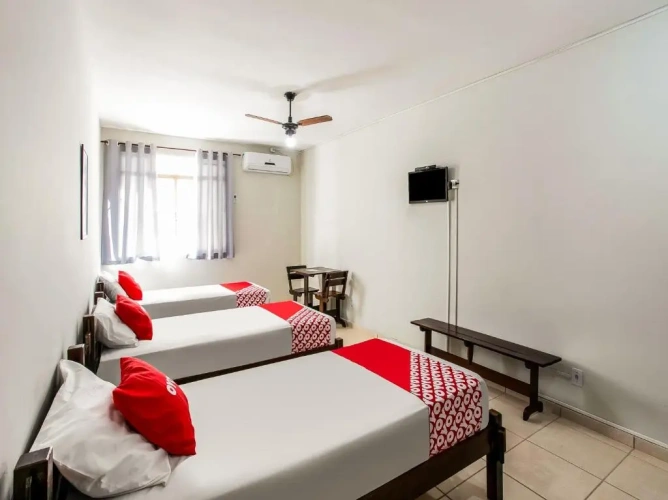 Standard Triple room