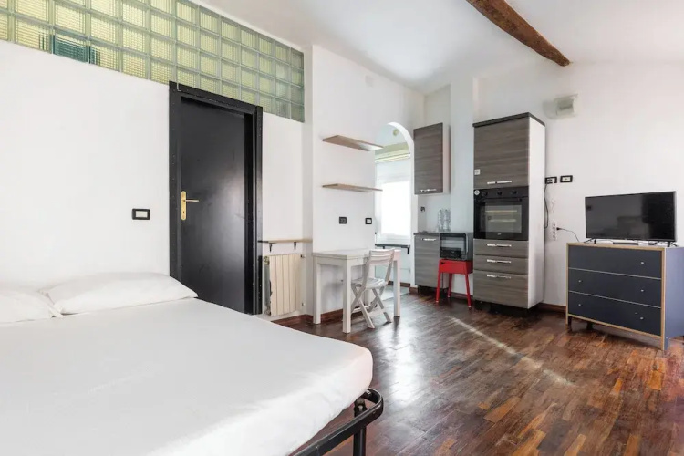 Studio Malcontenti con terrazzo