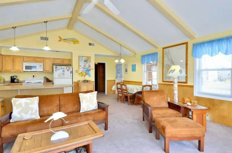 7055 - Henry`s Hut