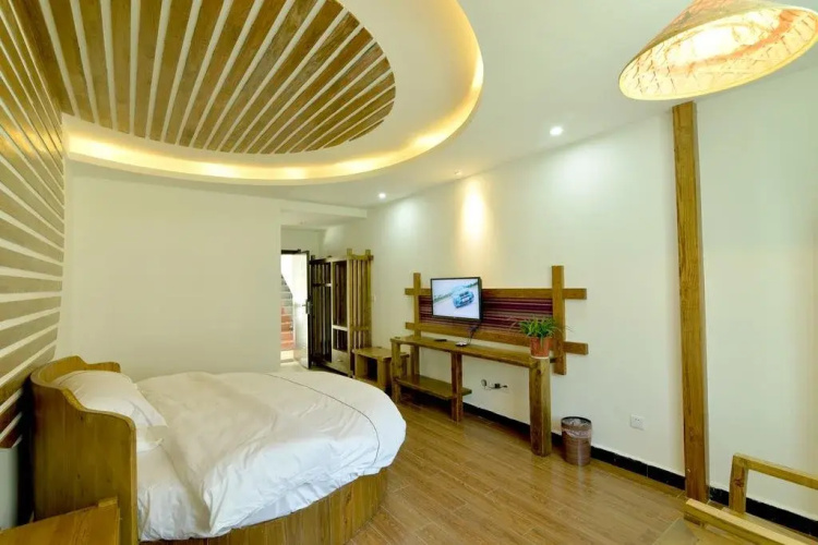 Youshui Impression Inn(芙蓉镇酉水印象客栈)