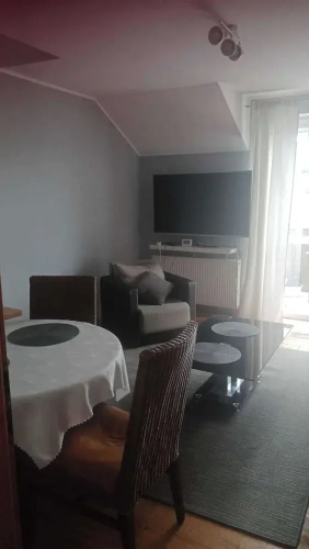 Rumia - Apartment - Sleeps 8 - Parking - Seaside
