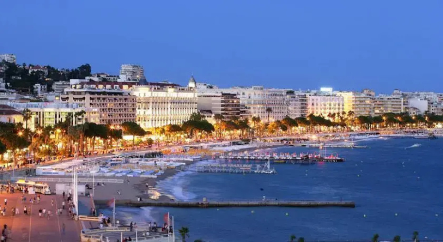 Superbe Studio in Cannes 450m sea & parking