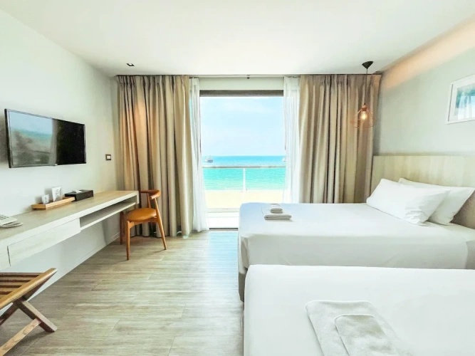 Deluxe Twin room with sea view