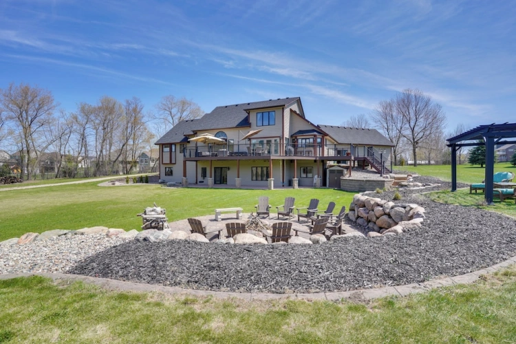 6 Bedrooms Cottage with balcony