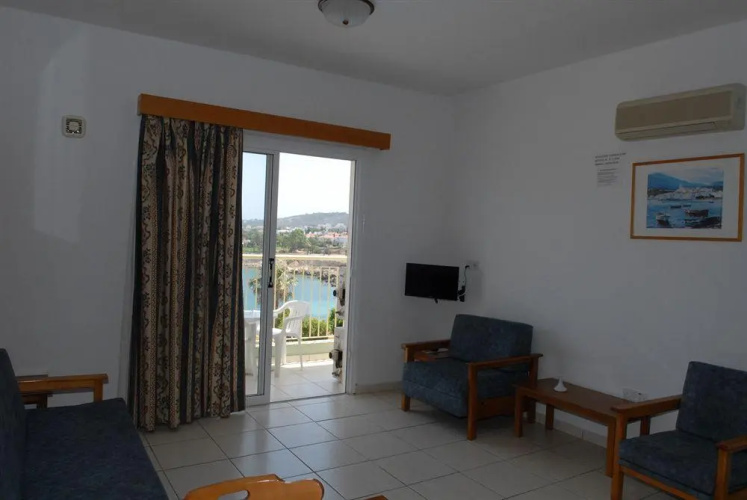 Maistrali Hotel Apts