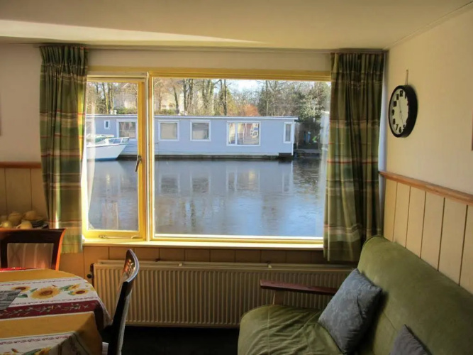 Houseboat under the Mill