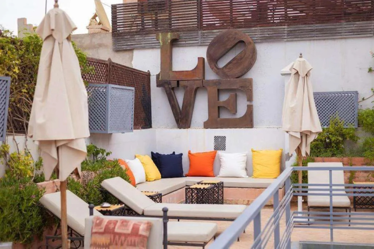 Riad La Sarrazine