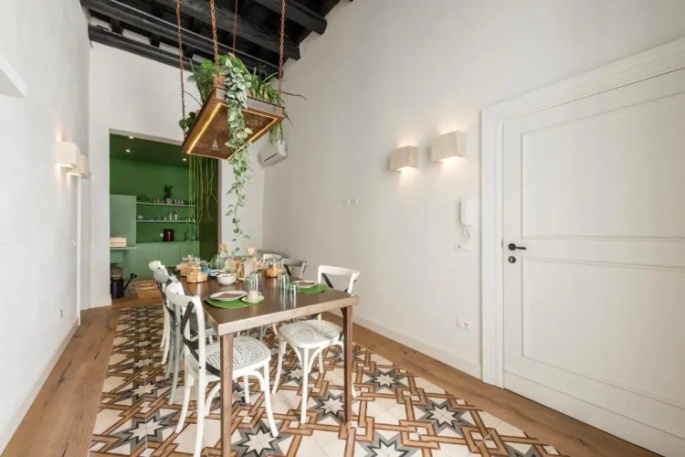 3 Bedrooms Apartment